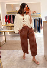 Load image into Gallery viewer, RELAXED STRIPE BARREL LEG TROUSERS - rust