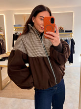 Load image into Gallery viewer, FUNNEL NECK TWO TONE JACKET - brown