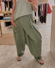 Load image into Gallery viewer, LINEN BLEND HAREM DROP CROTCH TROUSERS - khaki