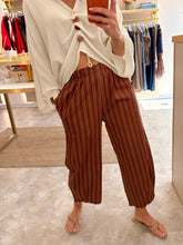 Load image into Gallery viewer, RELAXED STRIPE BARREL LEG TROUSERS - rust