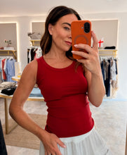 Load image into Gallery viewer, SCOOP NECK CLOSE FIT VEST - dark red