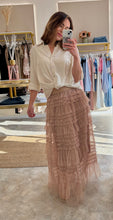 Load image into Gallery viewer, LINEN BLEND TWIST FRONT SHIRT