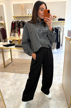 Load image into Gallery viewer, CHECKED FUNNEL NECK JACKET - black