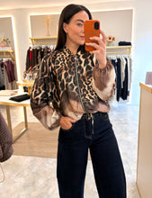 Load image into Gallery viewer, SATIN LEOPARD BOMBER JACKET - mocha