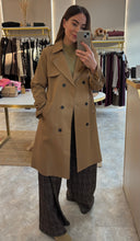 Load image into Gallery viewer, CAMEL MID LENGTH BELTED MAC