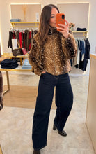 Load image into Gallery viewer, BAMBI PRINT FAUX FUR ZIP UP JACKET