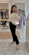 Load image into Gallery viewer, LINEN BLEND TWIST FRONT SHIRT