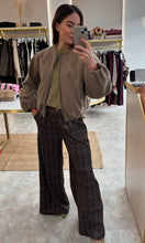 Load image into Gallery viewer, PUFF SLEEVE BOMBER JACKET