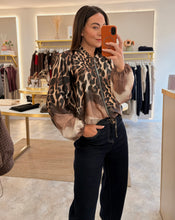 Load image into Gallery viewer, SATIN LEOPARD BOMBER JACKET - mocha