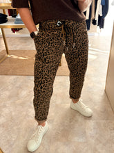 Load image into Gallery viewer, ANIMAL PRINT DRAWSTRING WAIST MOM JOGGER JEANS