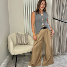 Load image into Gallery viewer, BELTED WIDE LEG TROUSERS -CAMEL