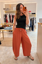 Load image into Gallery viewer, TERRACOTTA LIGHTWEIGHT BARREL LEG TROUSER