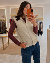 Load image into Gallery viewer, SLEEVELESS ZIP UP MOCK NECK KNIT- oatmeal