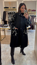 Load image into Gallery viewer, TEXTURED STITCH DETAIL COAT