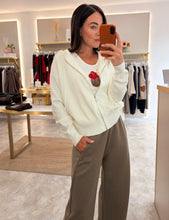 Load image into Gallery viewer, SOFT KNIT ZIP UP HOODIE - winter white