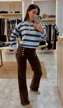 Load image into Gallery viewer, DOUBLE BUTTON STRETCH DENIM JEANS - brown