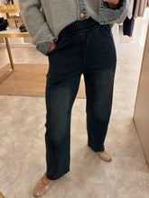 Load image into Gallery viewer, SOFT DENIM ELASTICATED WAIST BARREL JEAN JOGGER