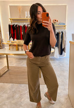 Load image into Gallery viewer, BROWN SHORT SLEEVE KNIT