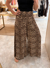 Load image into Gallery viewer, ANIMAL PRINT WIDE LEG TROUSERS