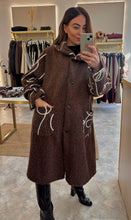 Load image into Gallery viewer, TEXTURED STITCH DETAIL COAT