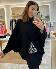 Load image into Gallery viewer, CROSS OVER BATWING KNIT