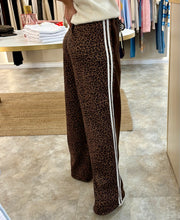 Load image into Gallery viewer, LEOPARD CONTRAST STRIPE CONTRAST TROUSERS - brown