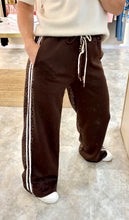 Load image into Gallery viewer, LEOPARD CONTRAST STRIPE CONTRAST TROUSERS - brown