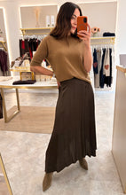 Load image into Gallery viewer, CHOCOLATE BROWN SATIN MAXI SKIRT