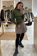 Load image into Gallery viewer, RIB KNIT LACE TRIM TOP