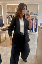 Load image into Gallery viewer, RUCHED SLEEVE BLAZER