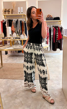 Load image into Gallery viewer, BLACK PATTERN WIDE LEG ELASTICATED WAIST TROUSER
