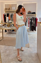 Load image into Gallery viewer, LINEN BELTED GAUCHO PANTS-sky