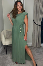 Load image into Gallery viewer, KHAKI SLEEVELESS PLISSE MIDAXI DRESS
