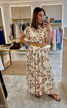 Load image into Gallery viewer, LEAF PRINT BELTED MAXI DRESS
