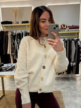 Load image into Gallery viewer, MIX BUTTON KNIT CARDIGAN
