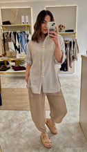 Load image into Gallery viewer, BEIGE STRIPE SHELL BUTTON SHIRT
