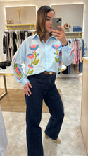 Load image into Gallery viewer, TULIP EMBROIDERED BLOUSE sky blue
