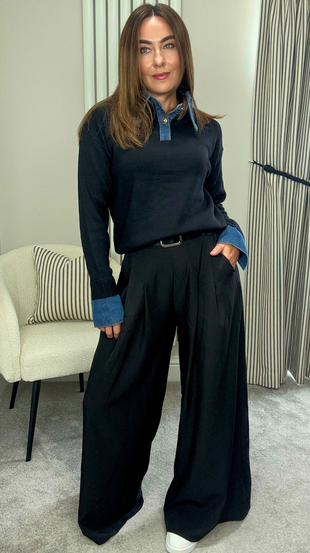 ACCENT COLLAR/CUFF BLACK KNIT JUMPER