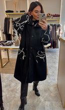 Load image into Gallery viewer, TEXTURED STITCH DETAIL COAT

