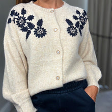 Load image into Gallery viewer, IVORY EMBROIDERED CARDI
