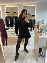 Load image into Gallery viewer, BLACK PLEATED SWEATER DRESS
