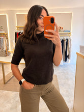 Load image into Gallery viewer, BROWN SHORT SLEEVE KNIT
