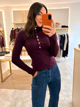 Load image into Gallery viewer, SOFT RIB POPPER DETAIL KNIT- Merlot
