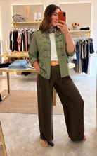 Load image into Gallery viewer, LINEN MILITARY JACKET - khaki
