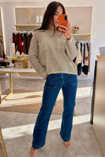 Load image into Gallery viewer, RIBBED KNIT JUMPER WITH BUTTON POCKETS beige
