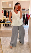 Load image into Gallery viewer, LINEN PEPLUM TOP- white
