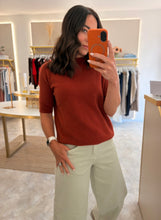 Load image into Gallery viewer, RUST SHORT SLEEVE KNIT
