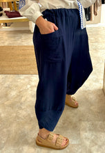 Load image into Gallery viewer, NAVY FRONT POCKET TROUSERS

