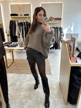Load image into Gallery viewer, OVERSIZED KNIT- taupe
