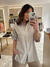 Load image into Gallery viewer, BEIGE STRIPE SHELL BUTTON SHIRT
